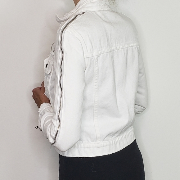 Carmar LF white denim jacket zip front sleeve dist - Picture 4 of 12